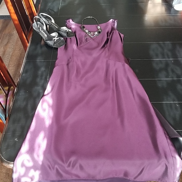 Sleeveless Purple dress - Picture 4 of 7